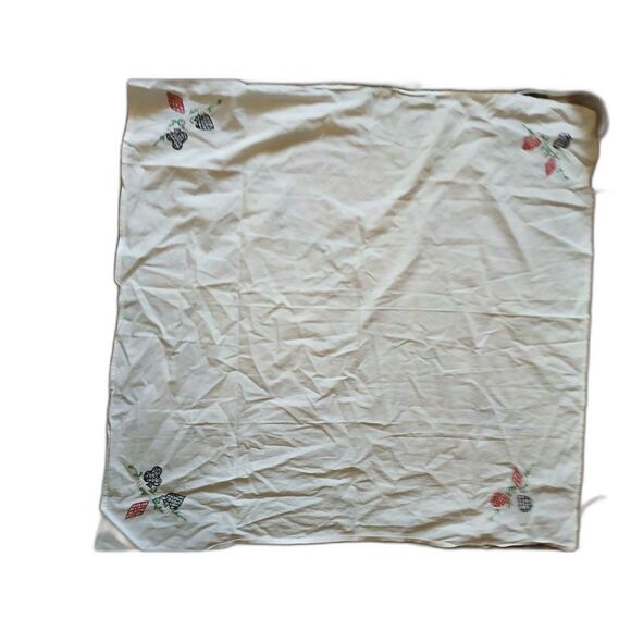 Vintage 1950's hand embroidered bridge card table tablecloth ties 33"X33" cotton - Picture 2 of 3